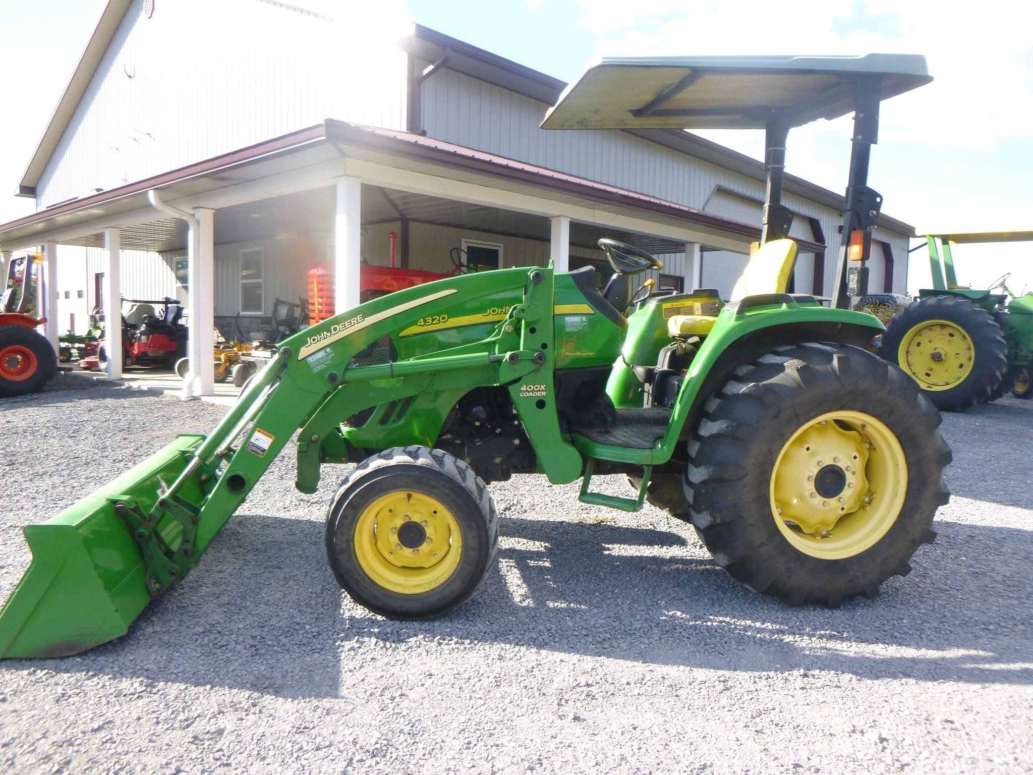 2004 John Deere 4320 Tractor