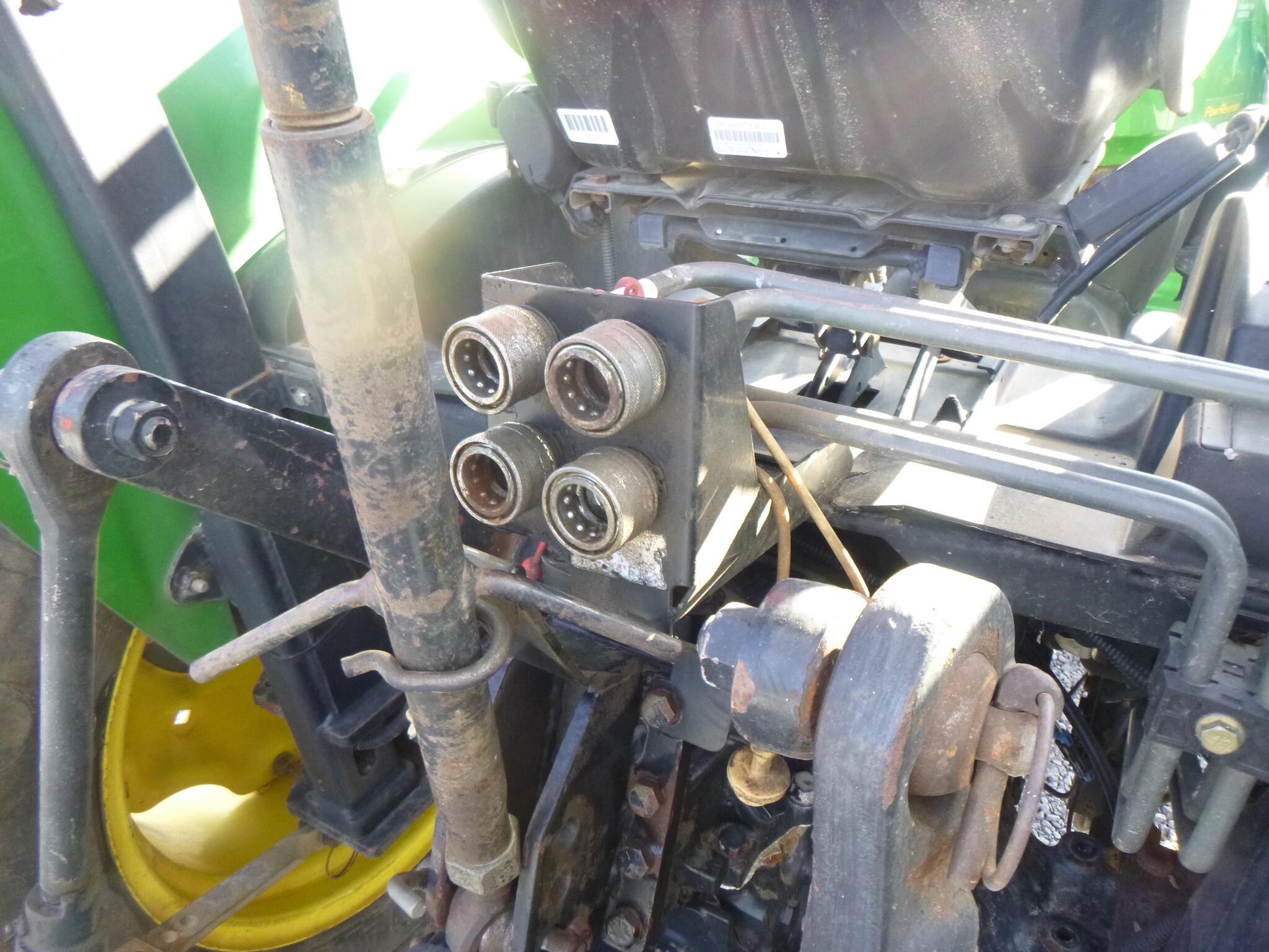 2004 John Deere 4320 Tractor