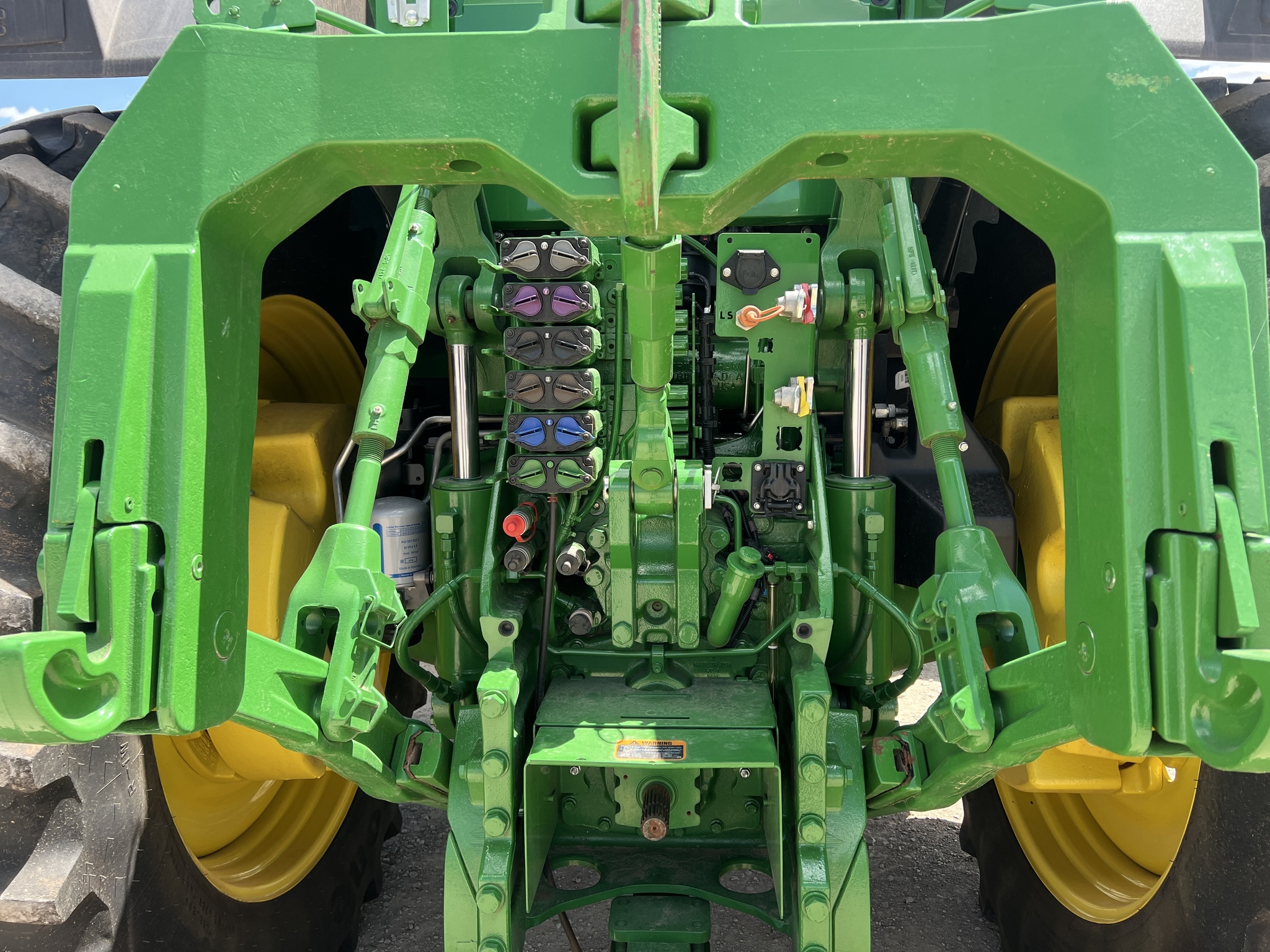 2023 John Deere 8R 370 Tractor