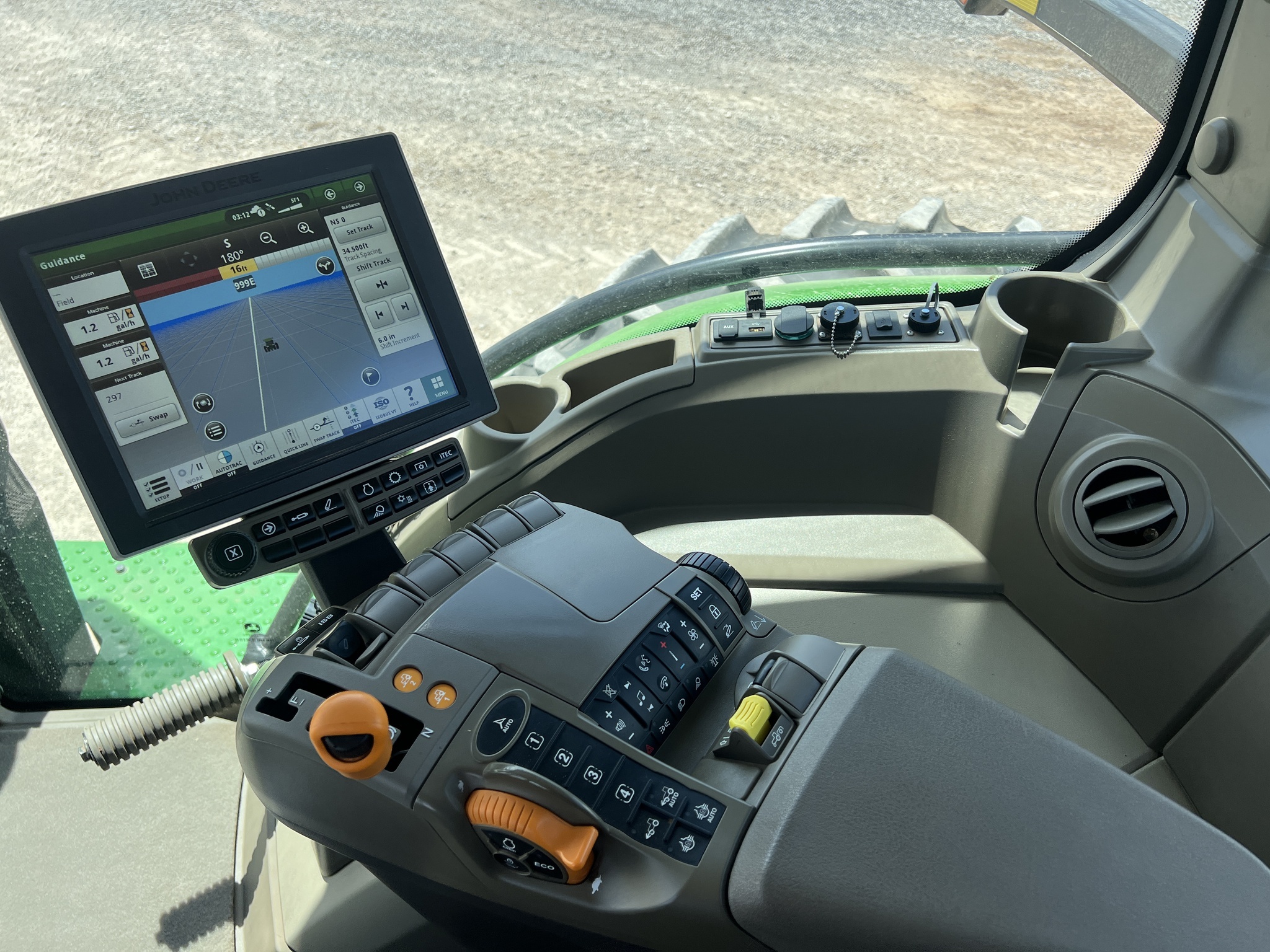 2023 John Deere 8R 370 Tractor