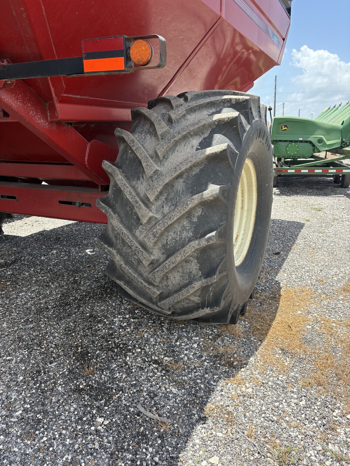  Brent 1082 Grain Cart