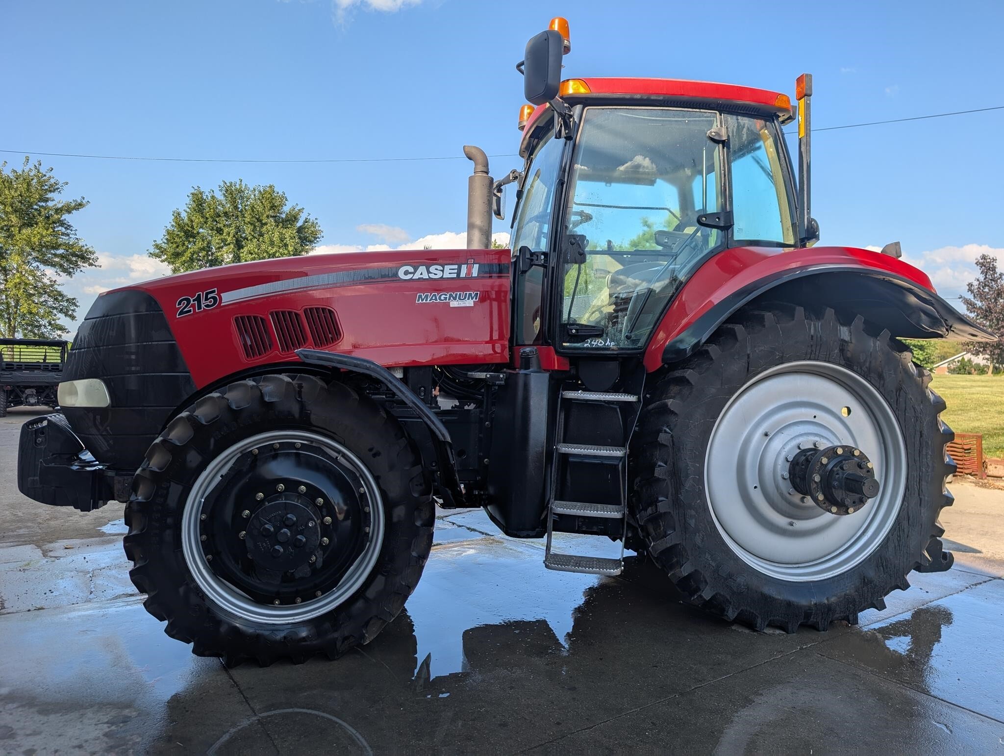 2009 Case IH Magnum 215 Tractor