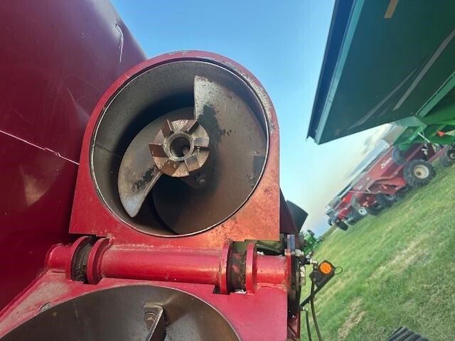 2018 Demco 1150 Grain Cart