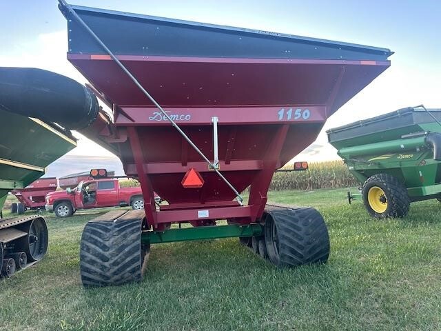 2018 Demco 1150 Grain Cart
