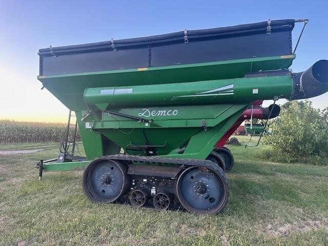 2018 Demco 1150 Grain Cart