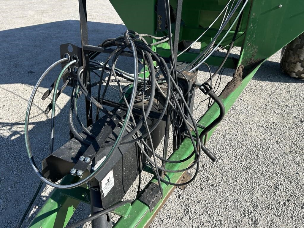  J&M 1050-20D Grain Cart