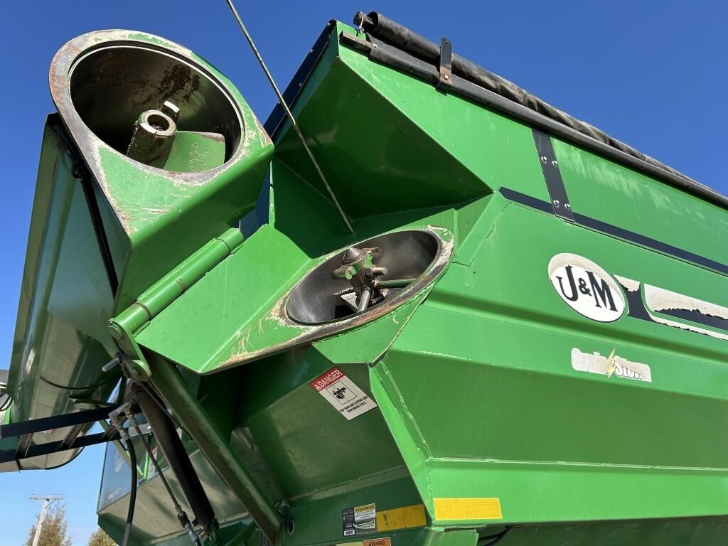  J&M 1050-20D Grain Cart