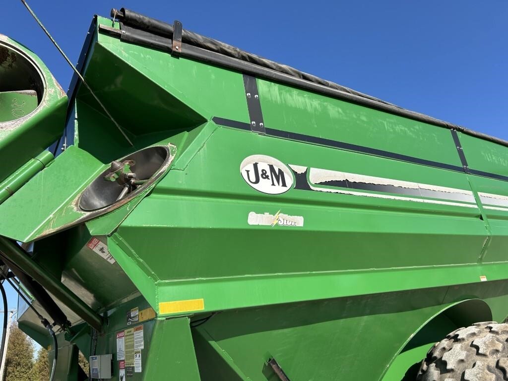  J&M 1050-20D Grain Cart