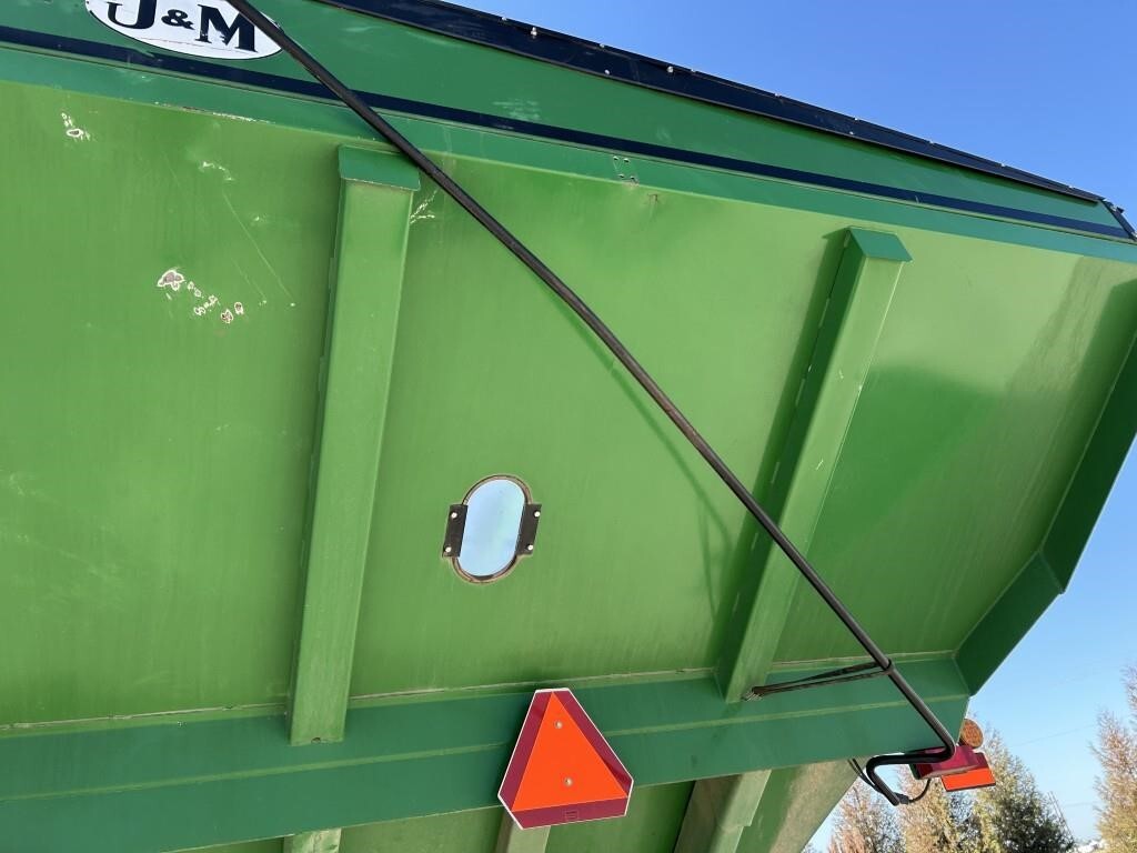  J&M 1050-20D Grain Cart