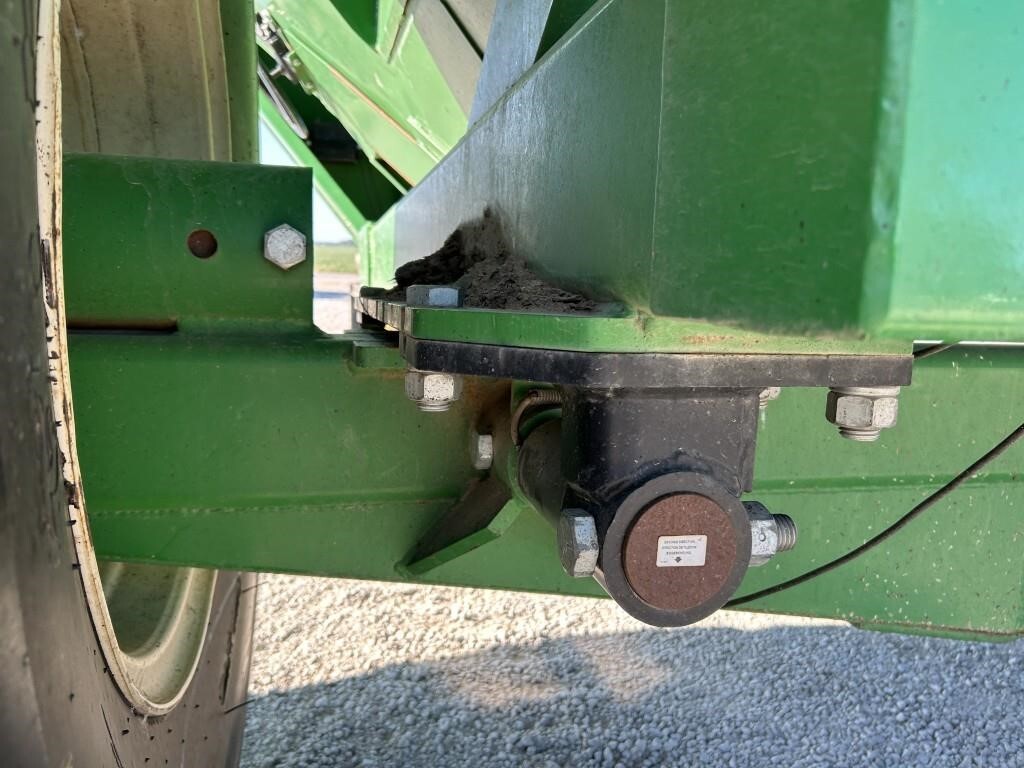  J&M 1050-20D Grain Cart