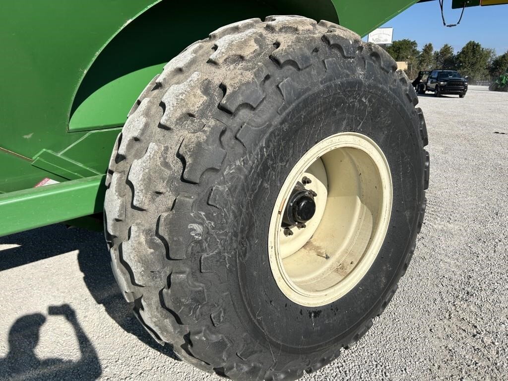  J&M 1050-20D Grain Cart