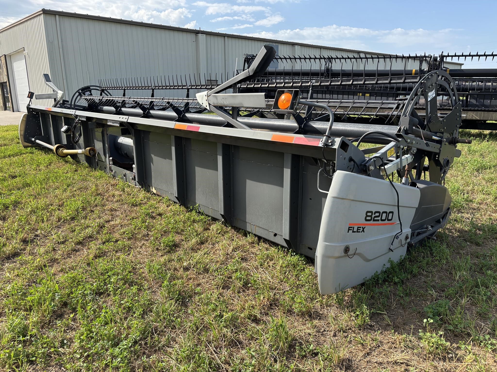 2010 Gleaner 8200 Platform