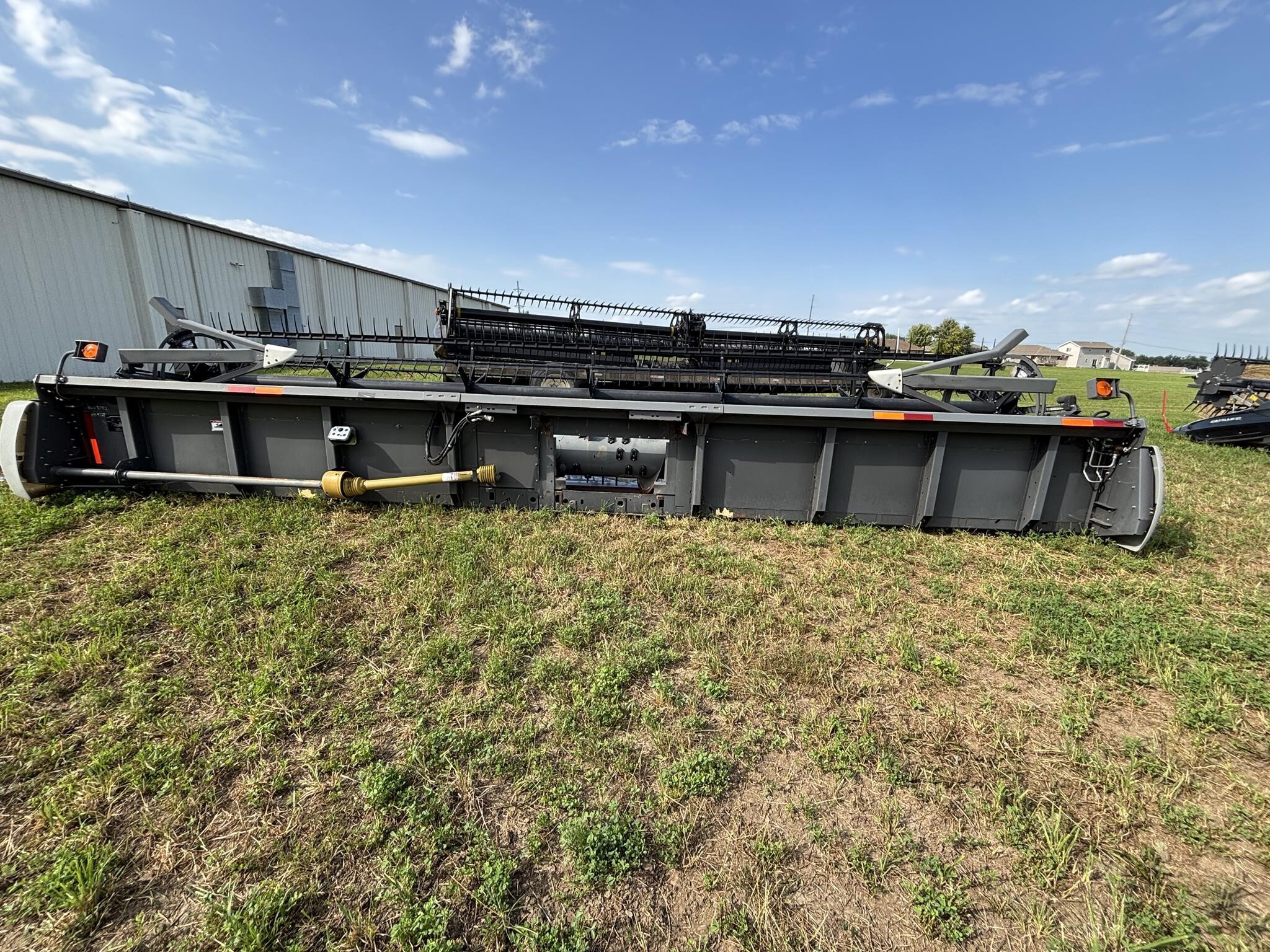 2010 Gleaner 8200 Platform