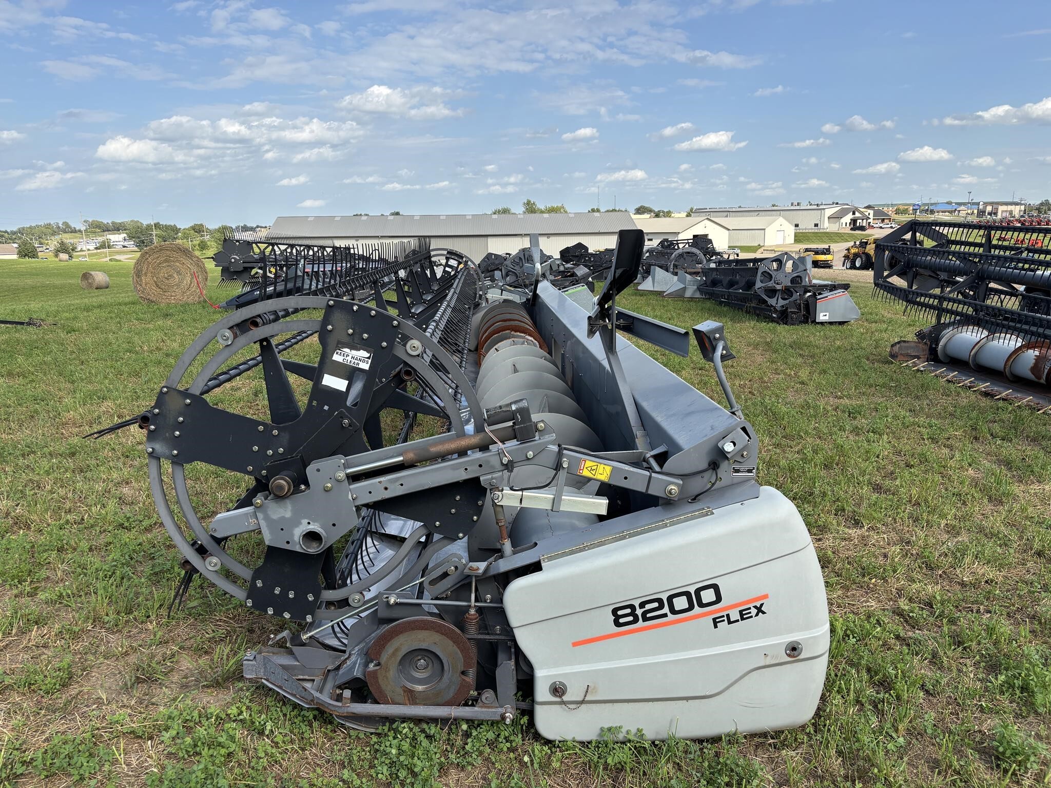 2010 Gleaner 8200 Platform