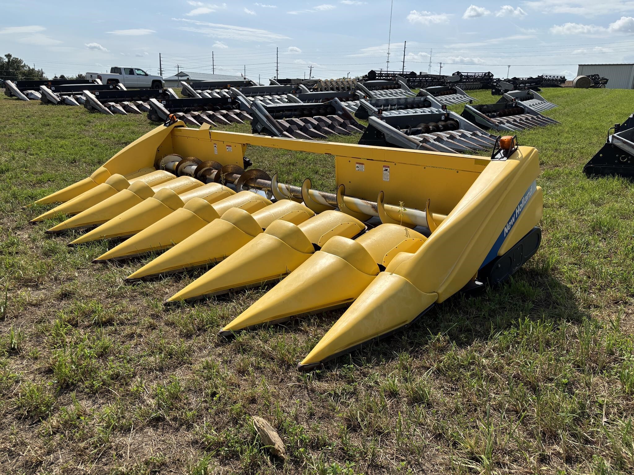 2012 New Holland 98D Corn Head