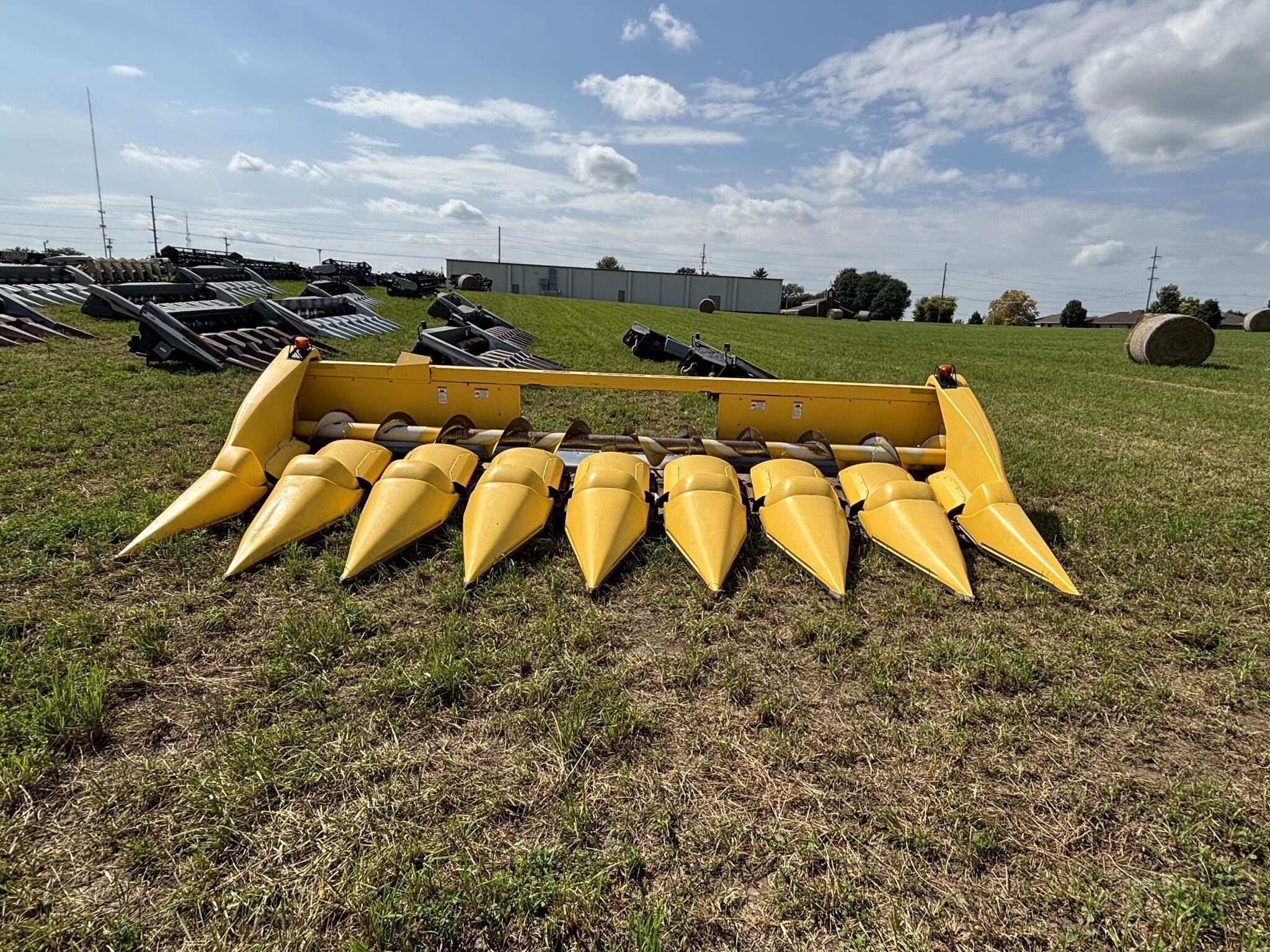 2012 New Holland 98D Corn Head