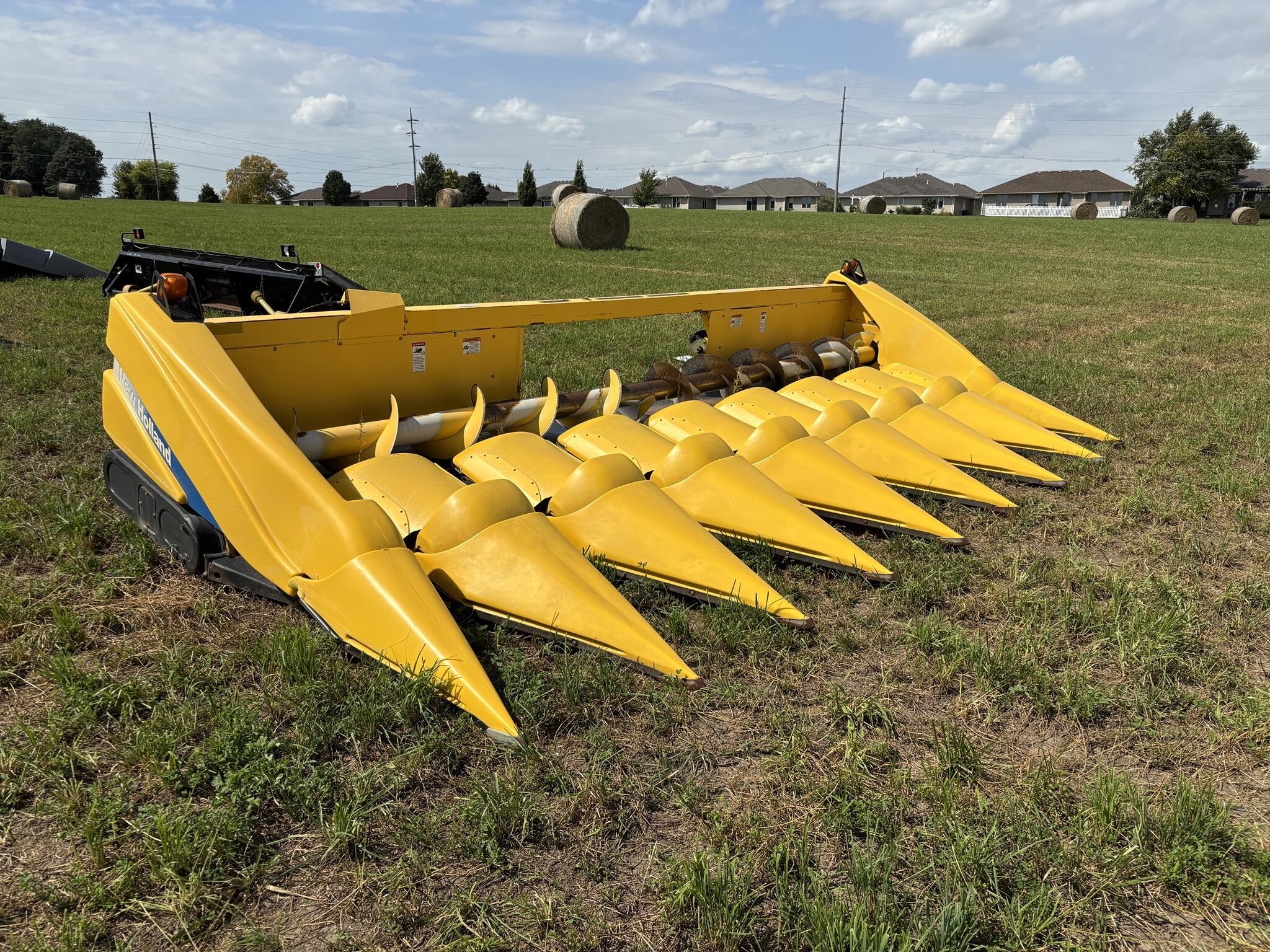 2012 New Holland 98D Corn Head