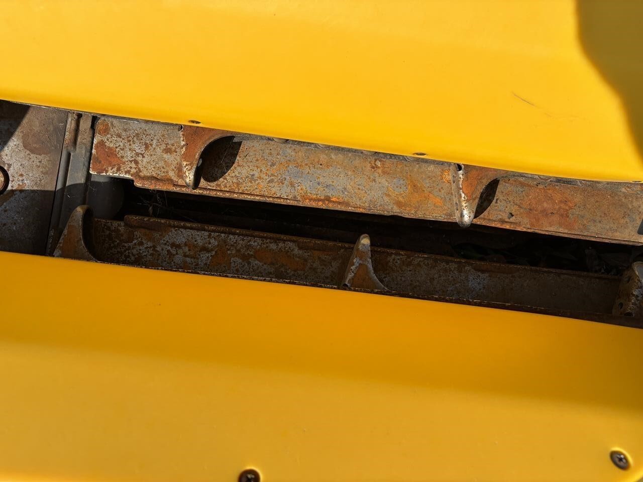 2012 New Holland 98D Corn Head