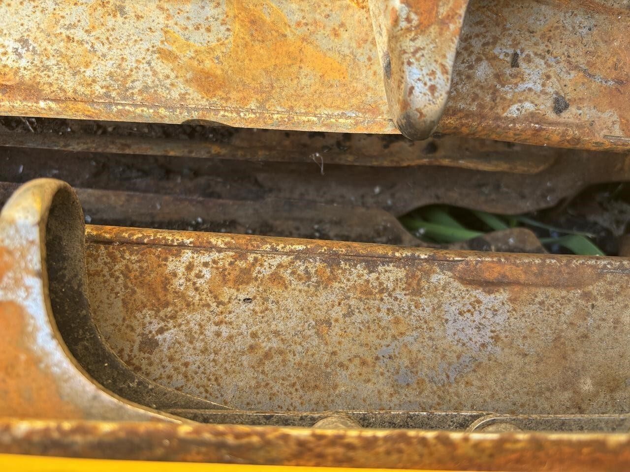 2012 New Holland 98D Corn Head