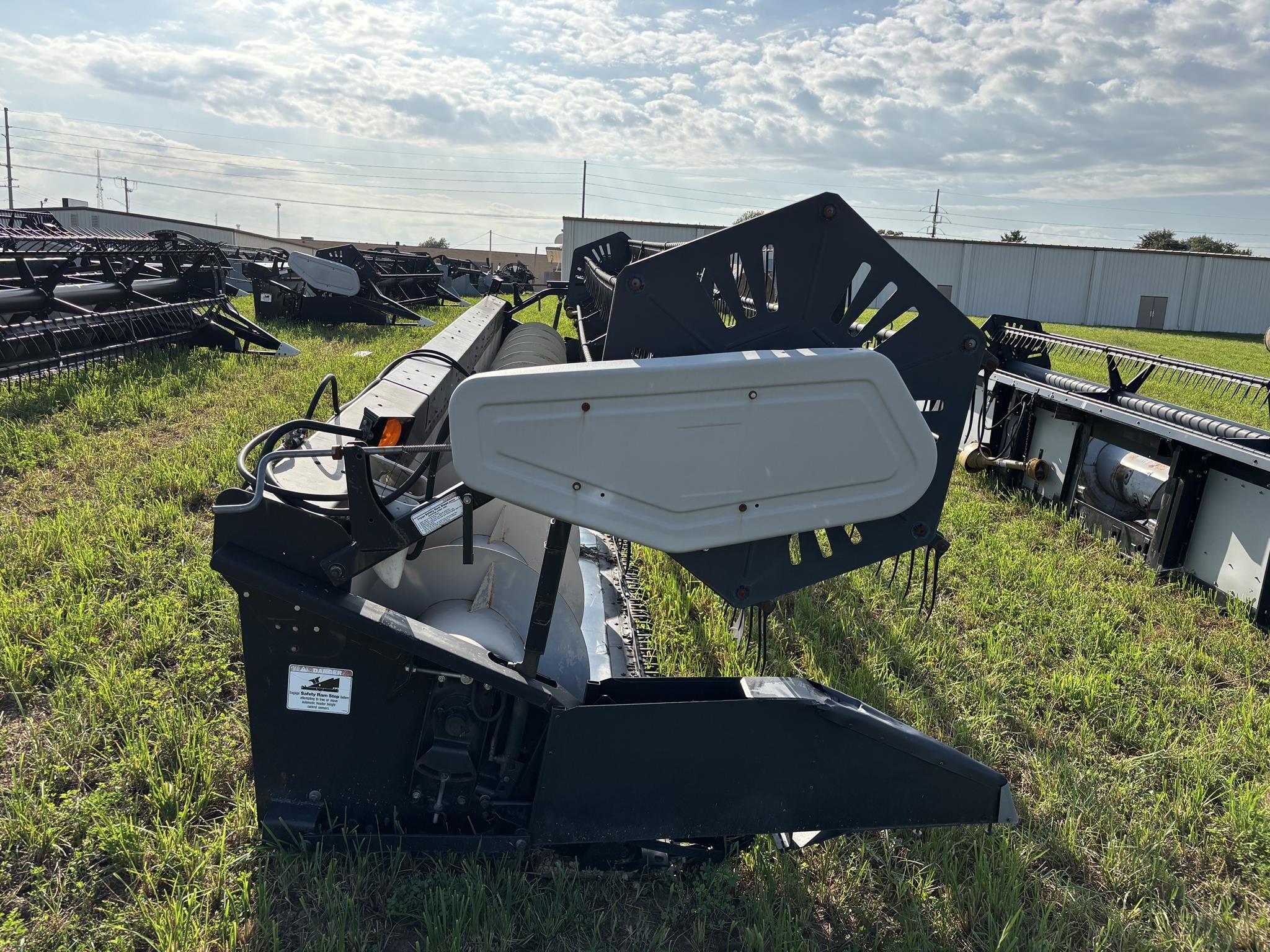 2000 Gleaner 800 Platform