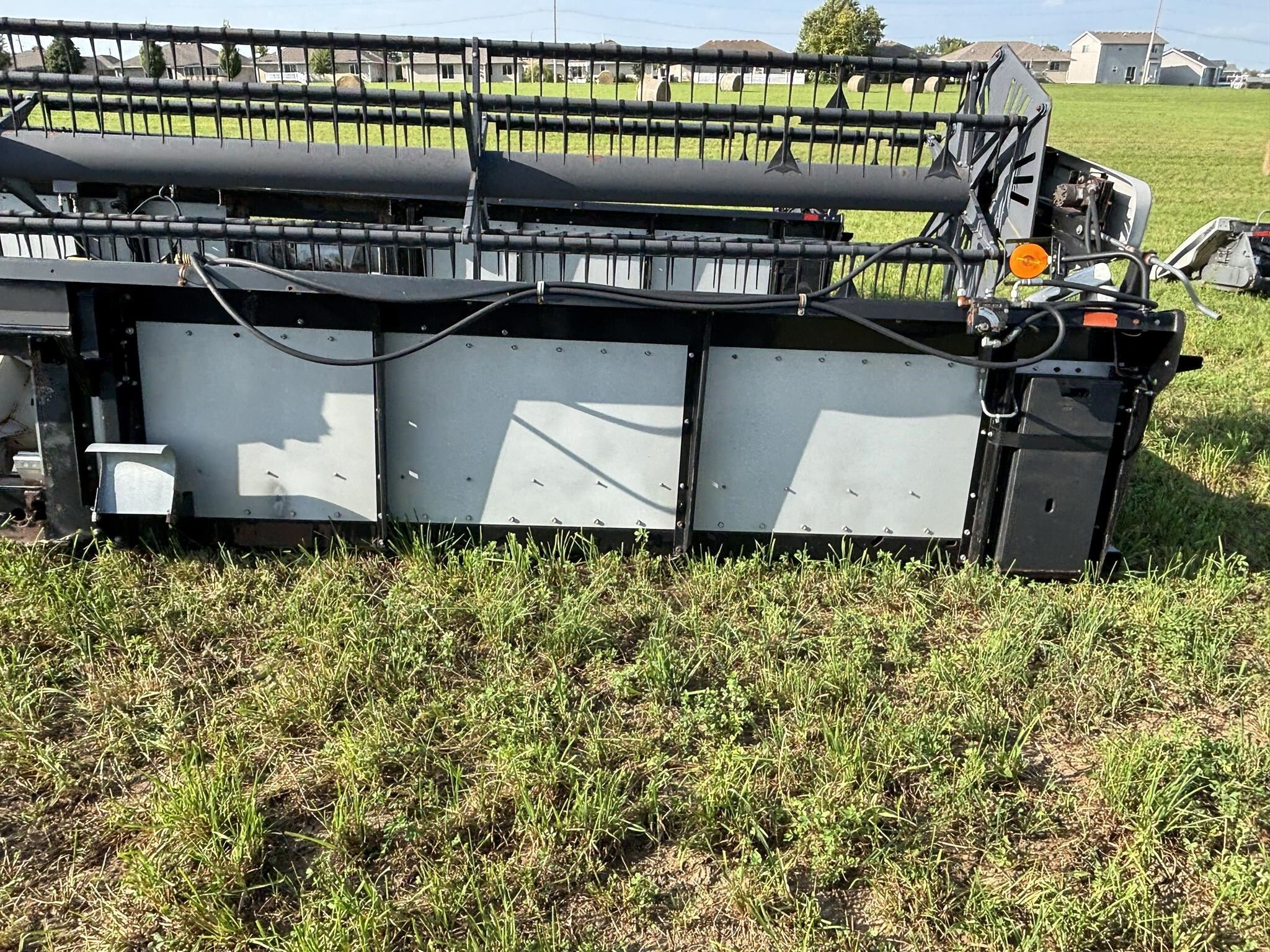 2000 Gleaner 800 Platform