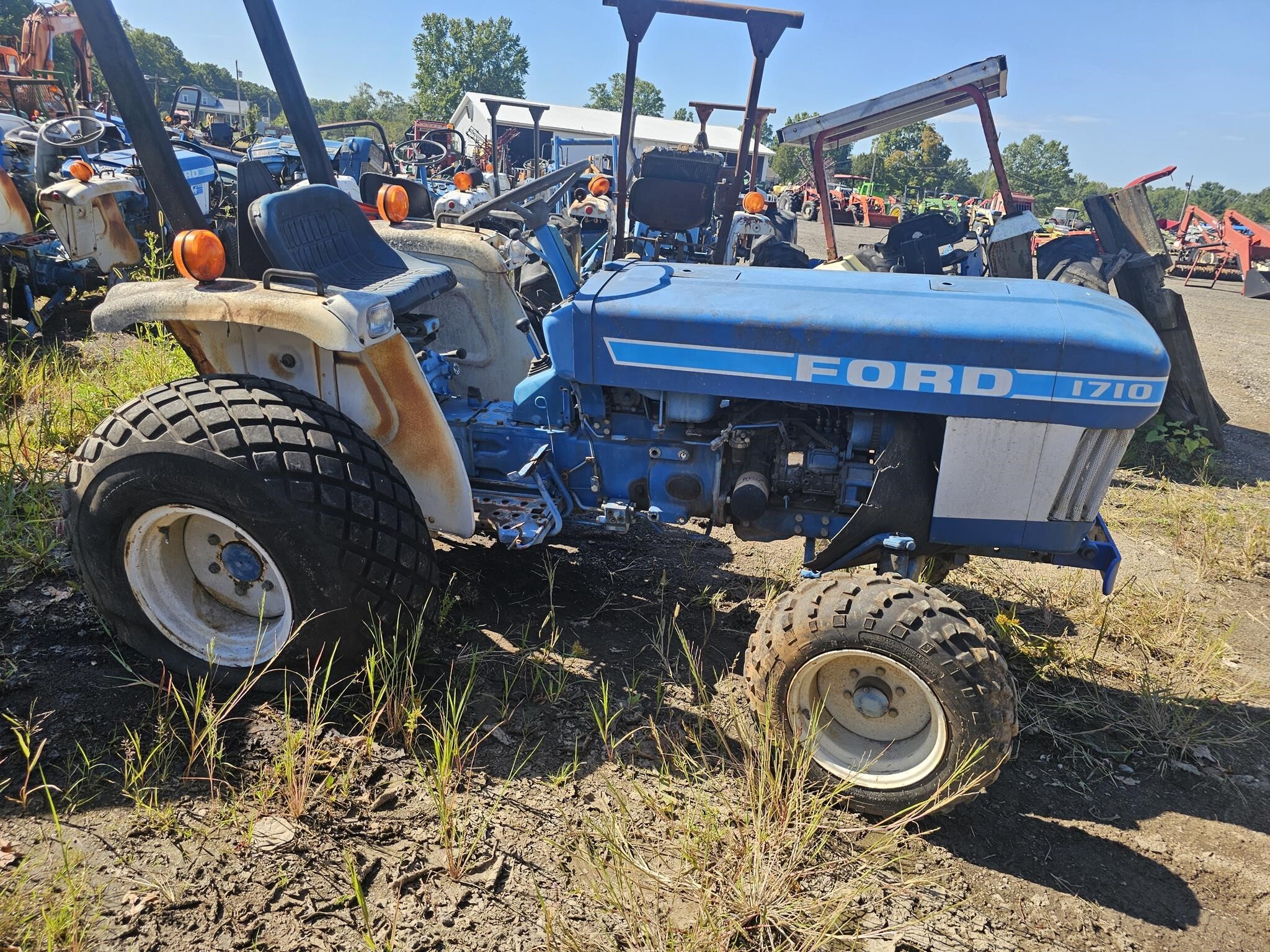 1985 Ford 1710 Tractor
