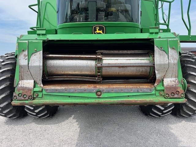 2003 John Deere 9660 STS Combine