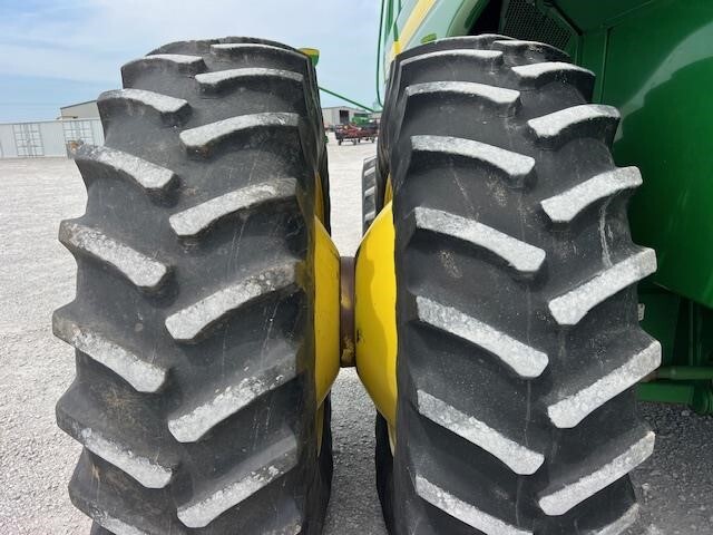 2003 John Deere 9660 STS Combine