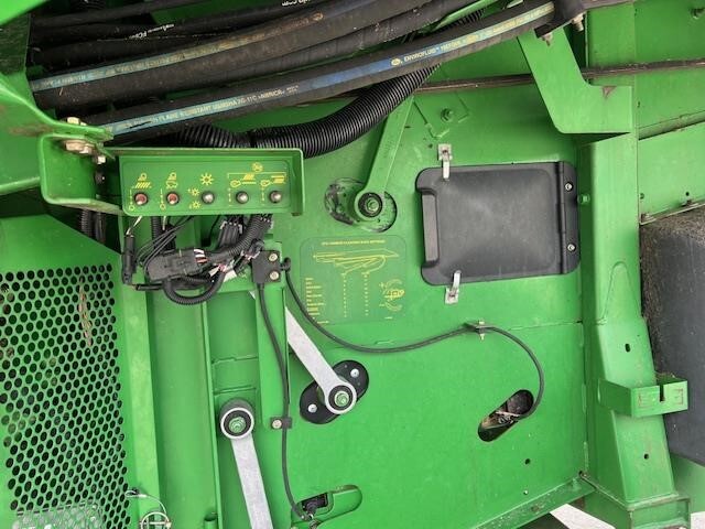 2003 John Deere 9660 STS Combine