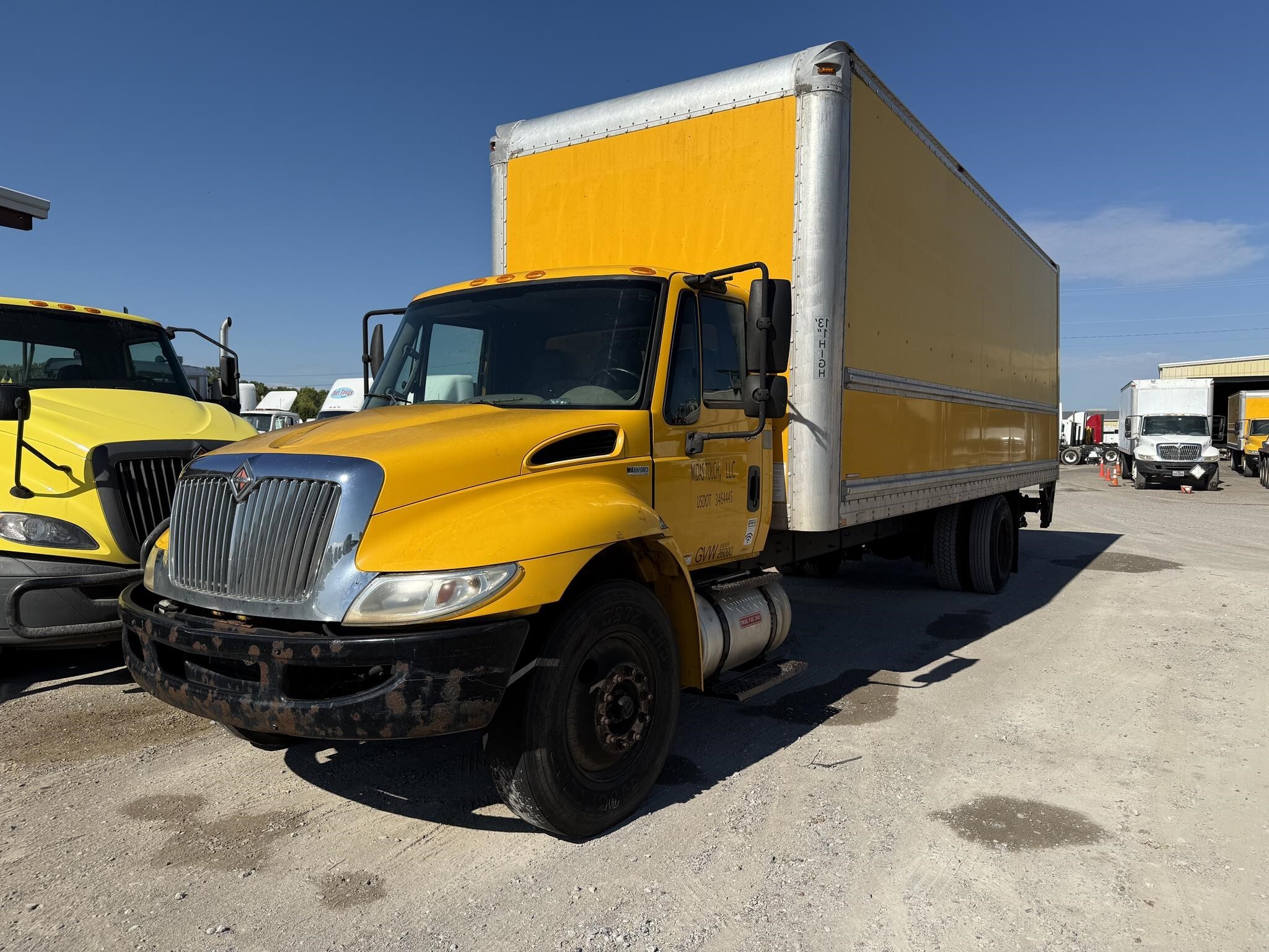 2013 International DURASTAR 4300 Semi Trucks/Trailer