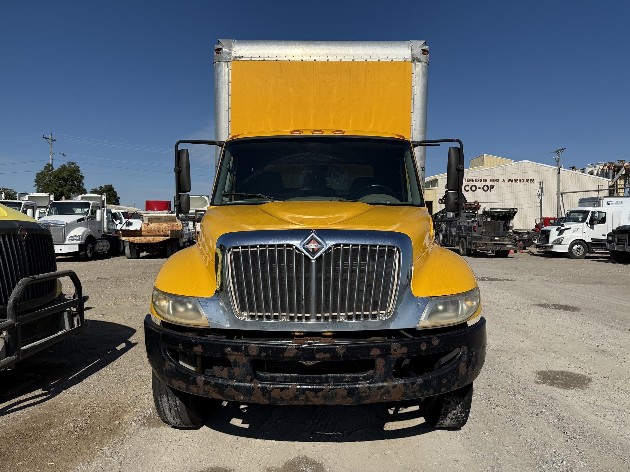 2013 International DURASTAR 4300 Semi Trucks/Trailer