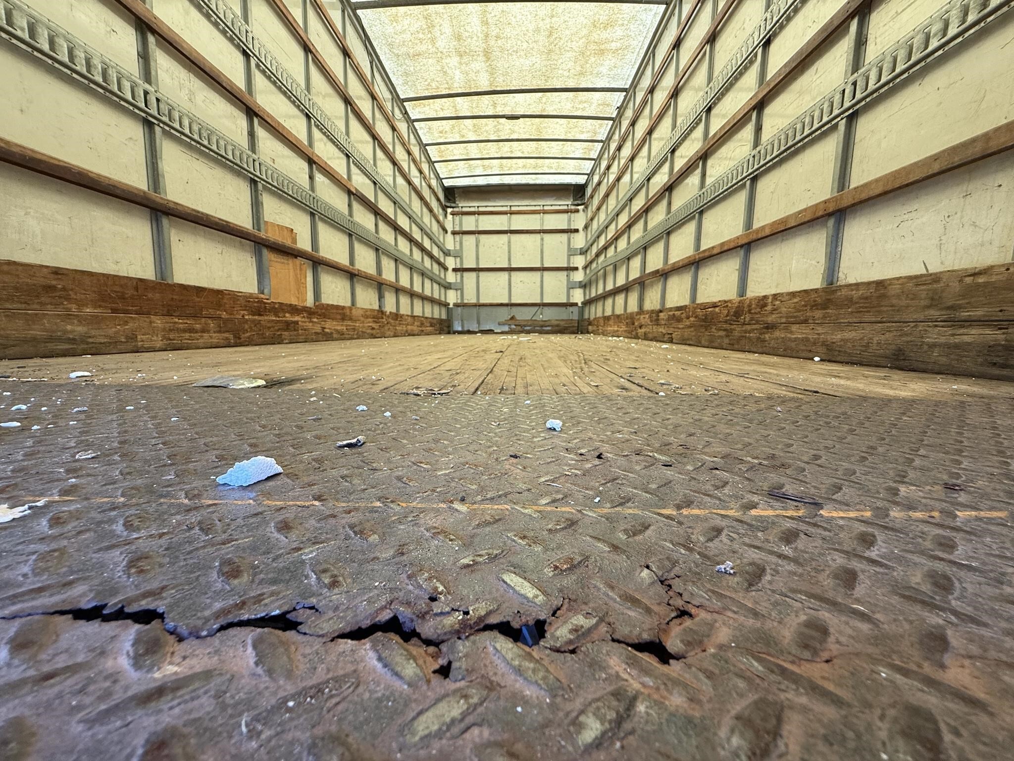 2013 International DURASTAR 4300 Semi Trucks/Trailer