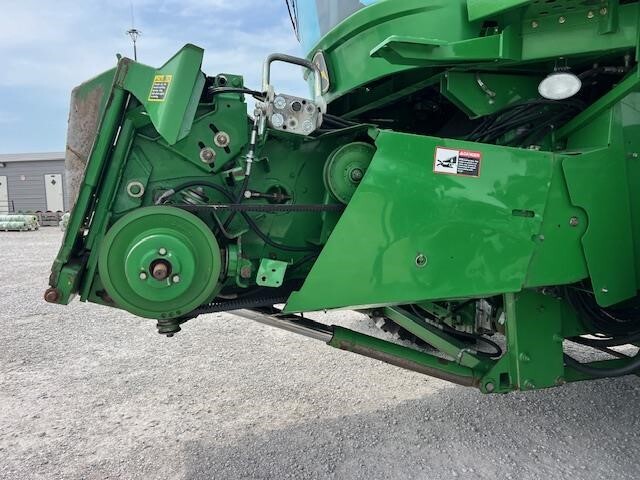 2003 John Deere 9660 STS Combine