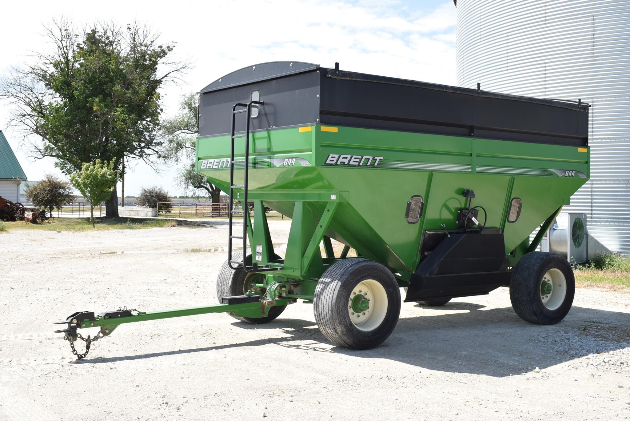  Brent 644 Gravity Wagon