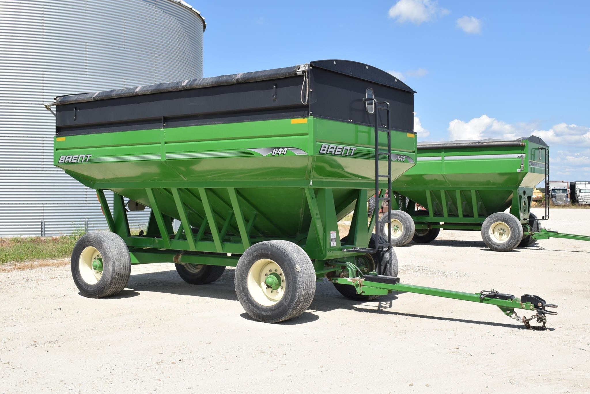  Brent 644 Gravity Wagon