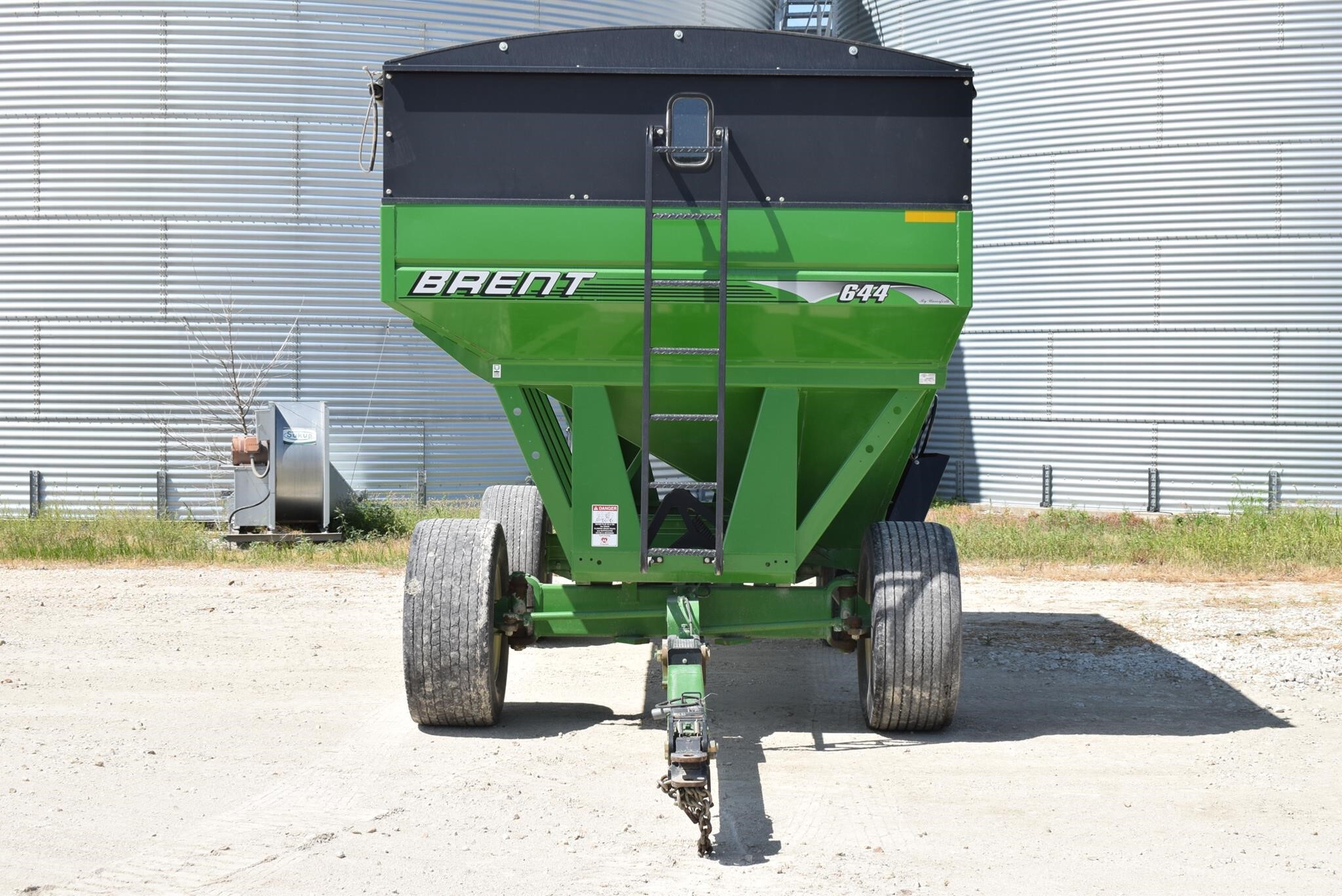  Brent 644 Gravity Wagon