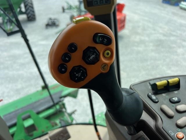 2003 John Deere 9660 STS Combine