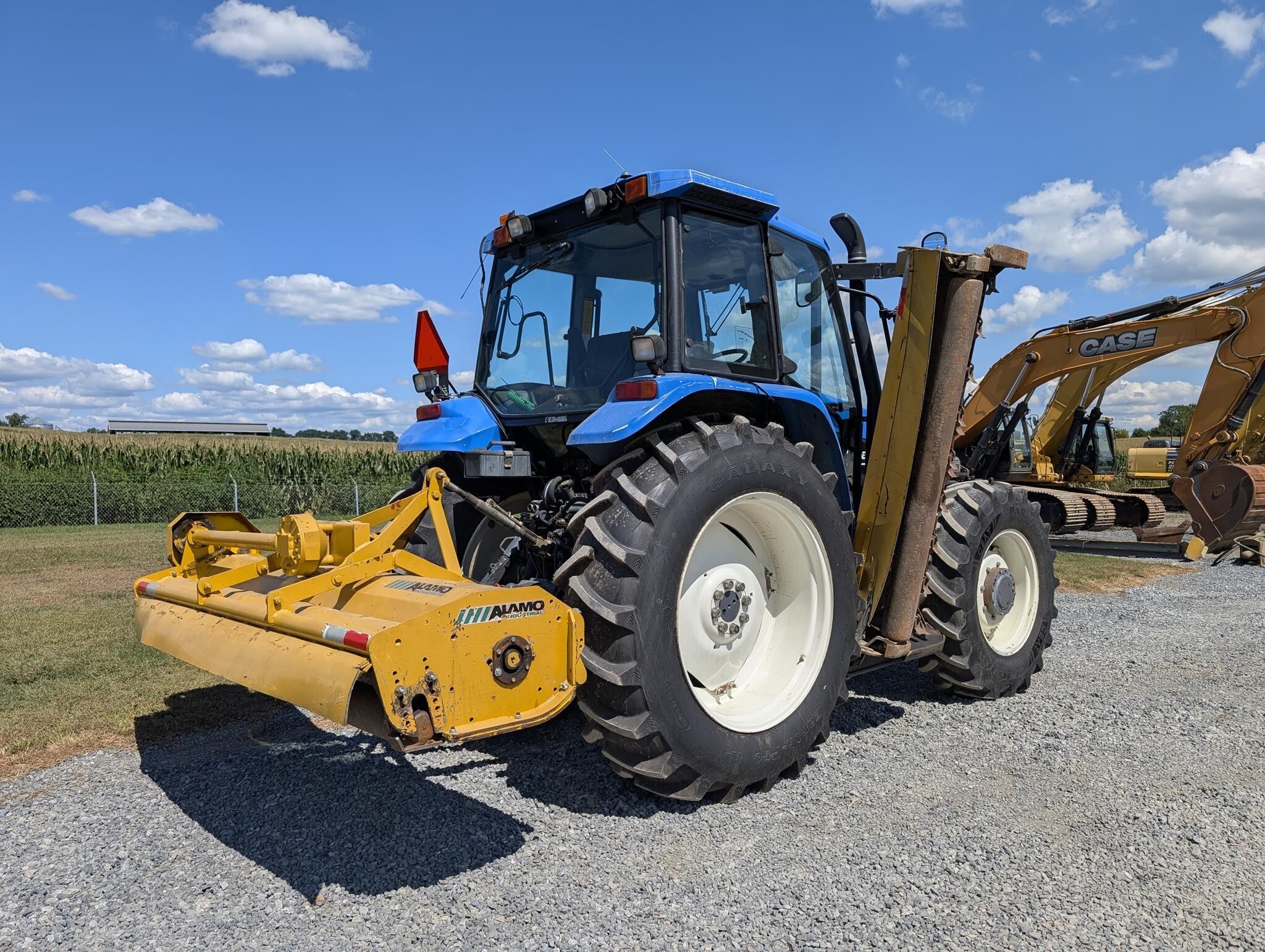 2001 New Holland TS110 Tractor