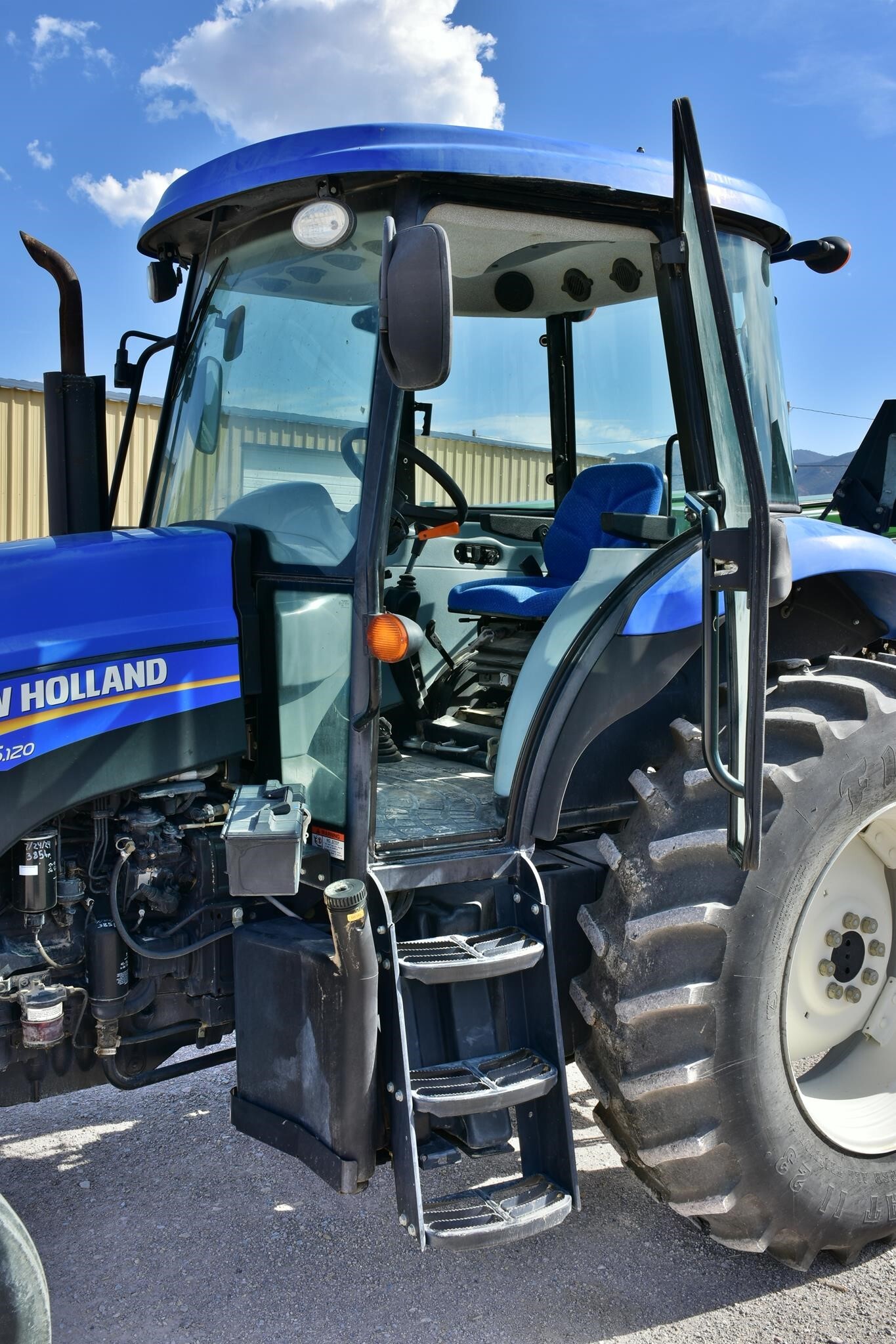 2012 New Holland TS6.120 Tractor