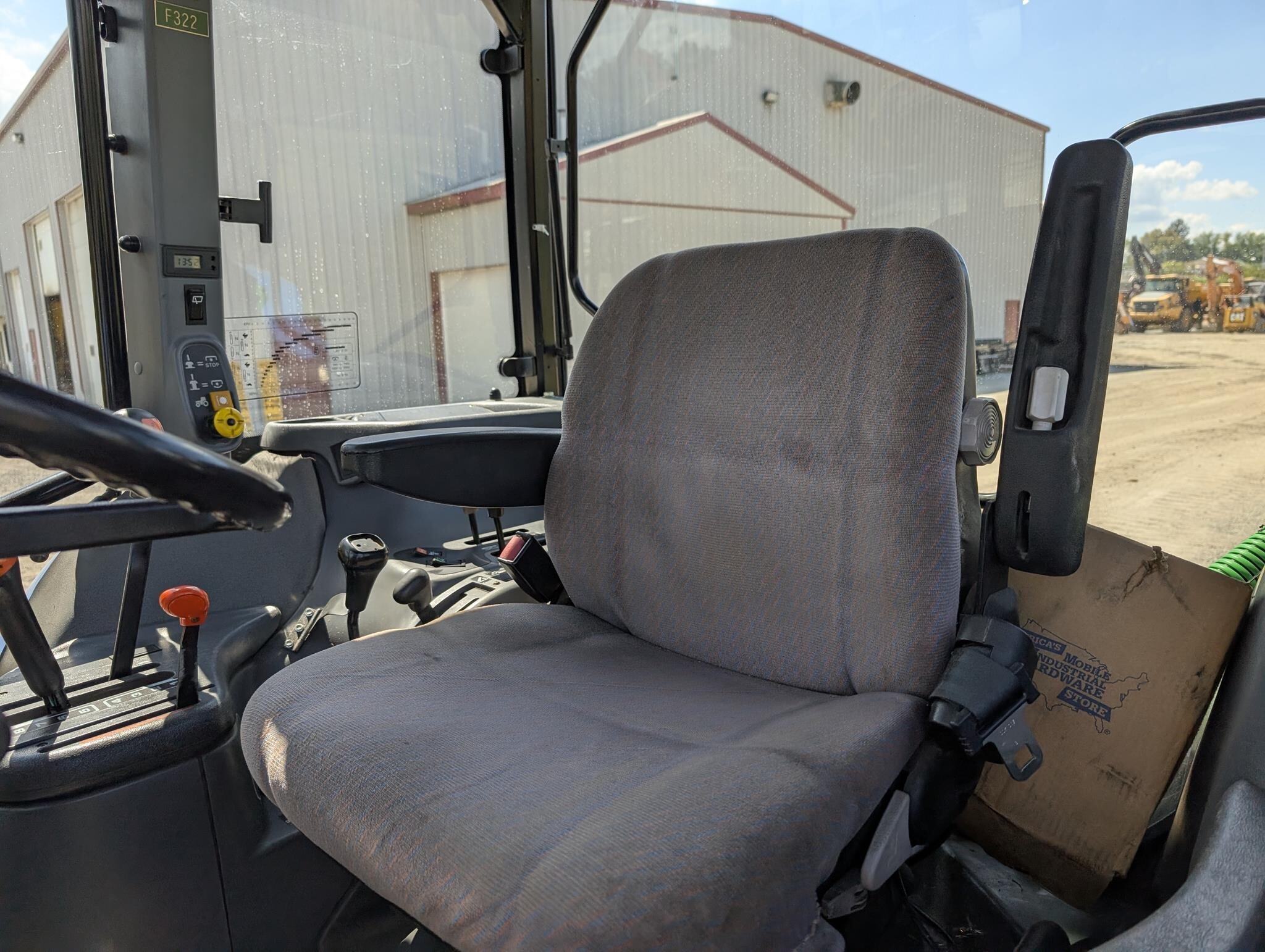 2001 New Holland TS110 Tractor