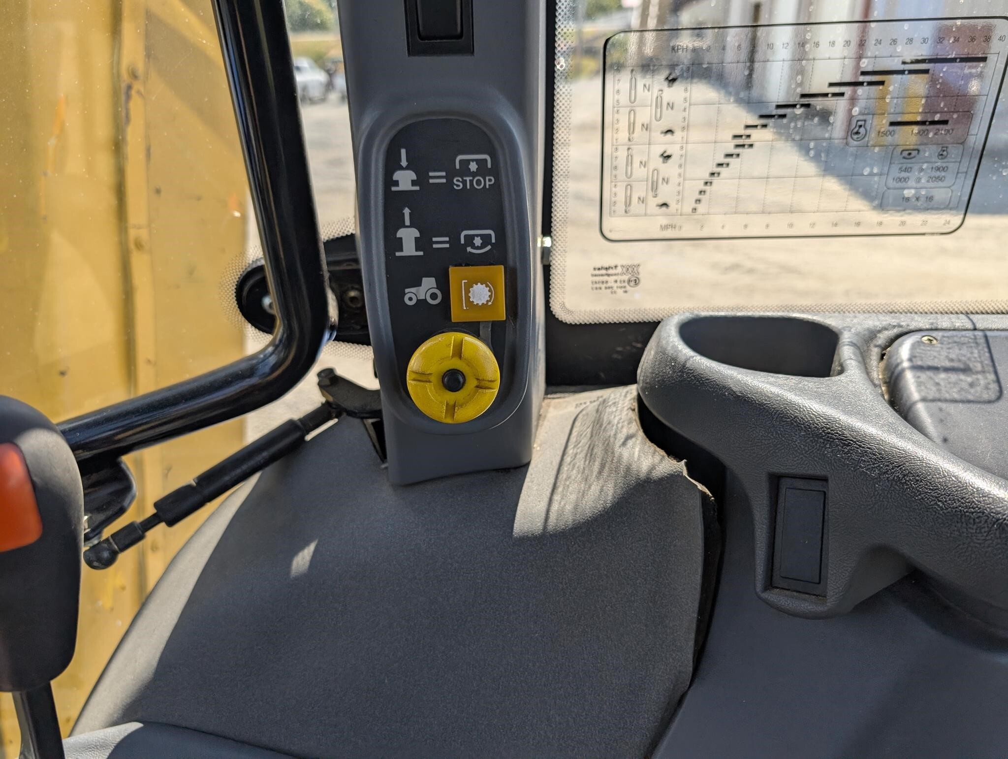 2001 New Holland TS110 Tractor