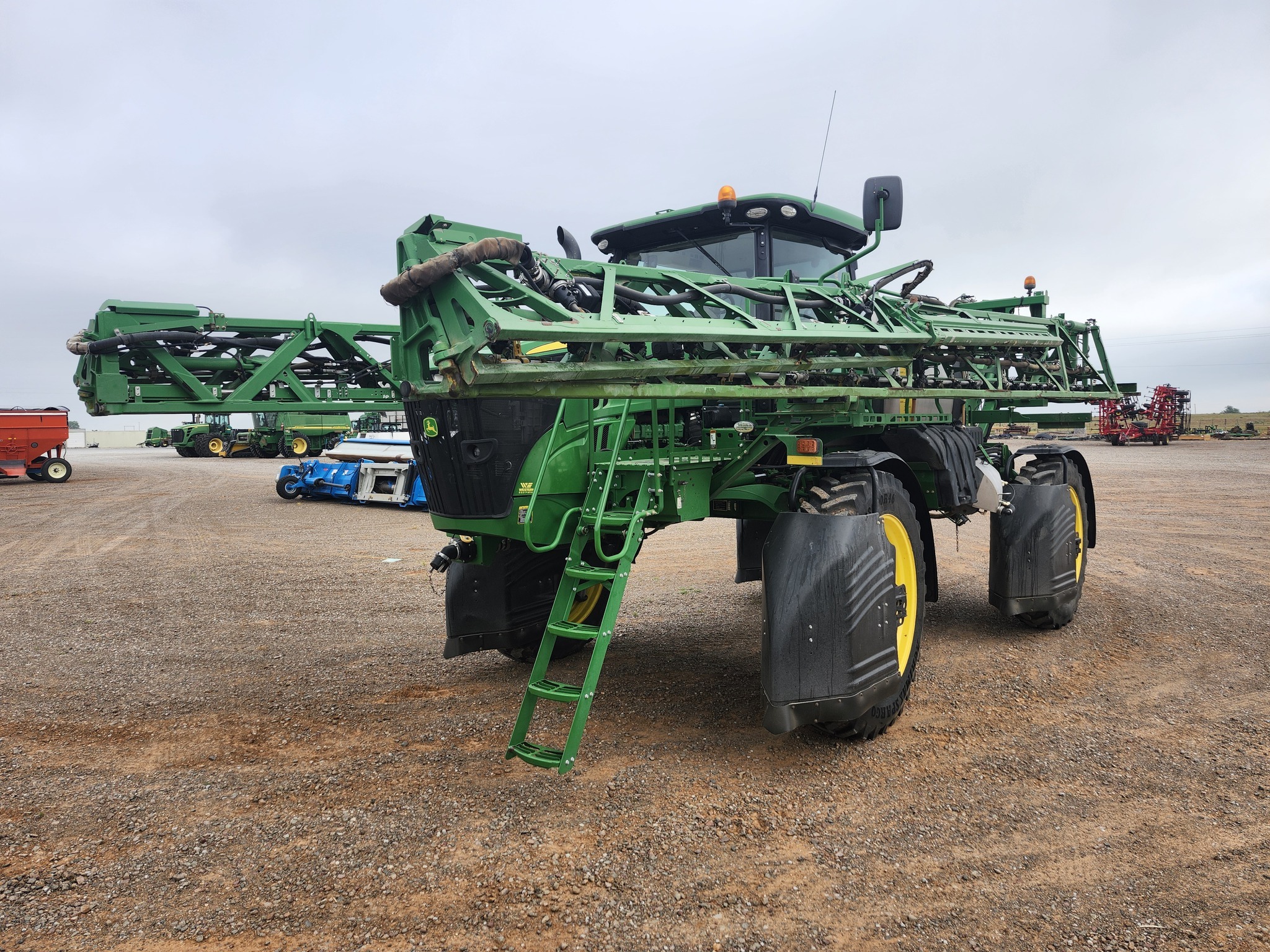 2017 John Deere R4030 Self-Propelled Sprayer