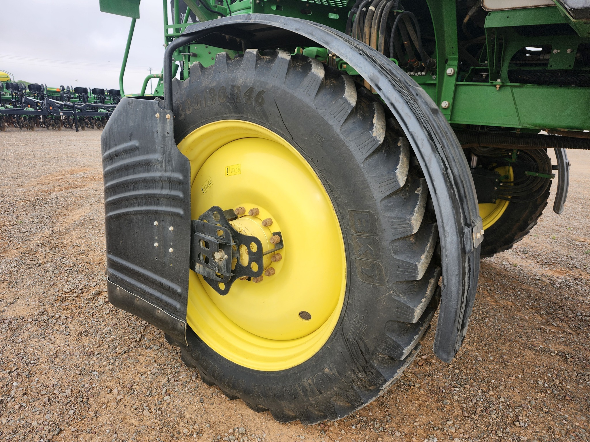 2017 John Deere R4030 Self-Propelled Sprayer