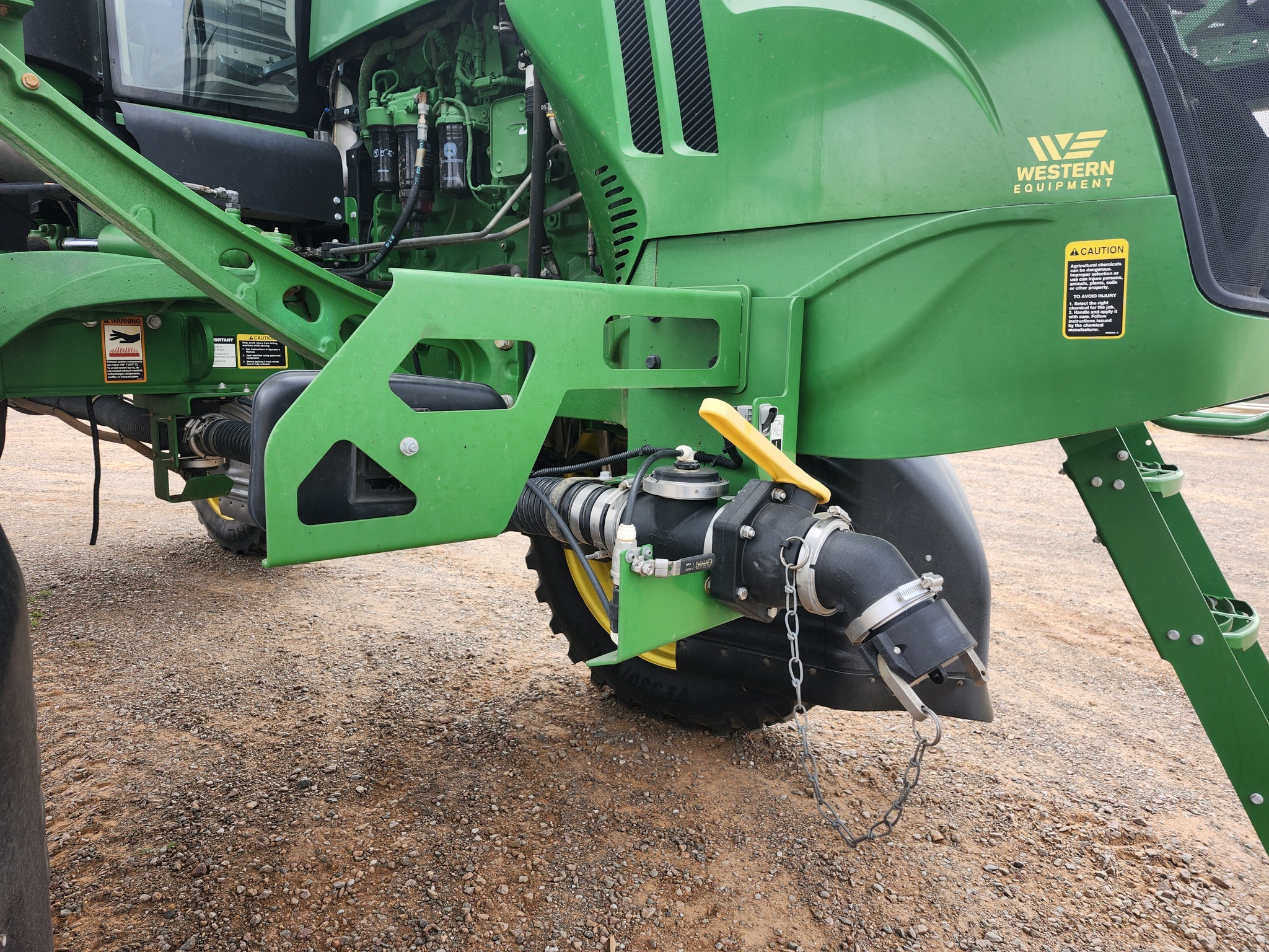 2017 John Deere R4030 Self-Propelled Sprayer