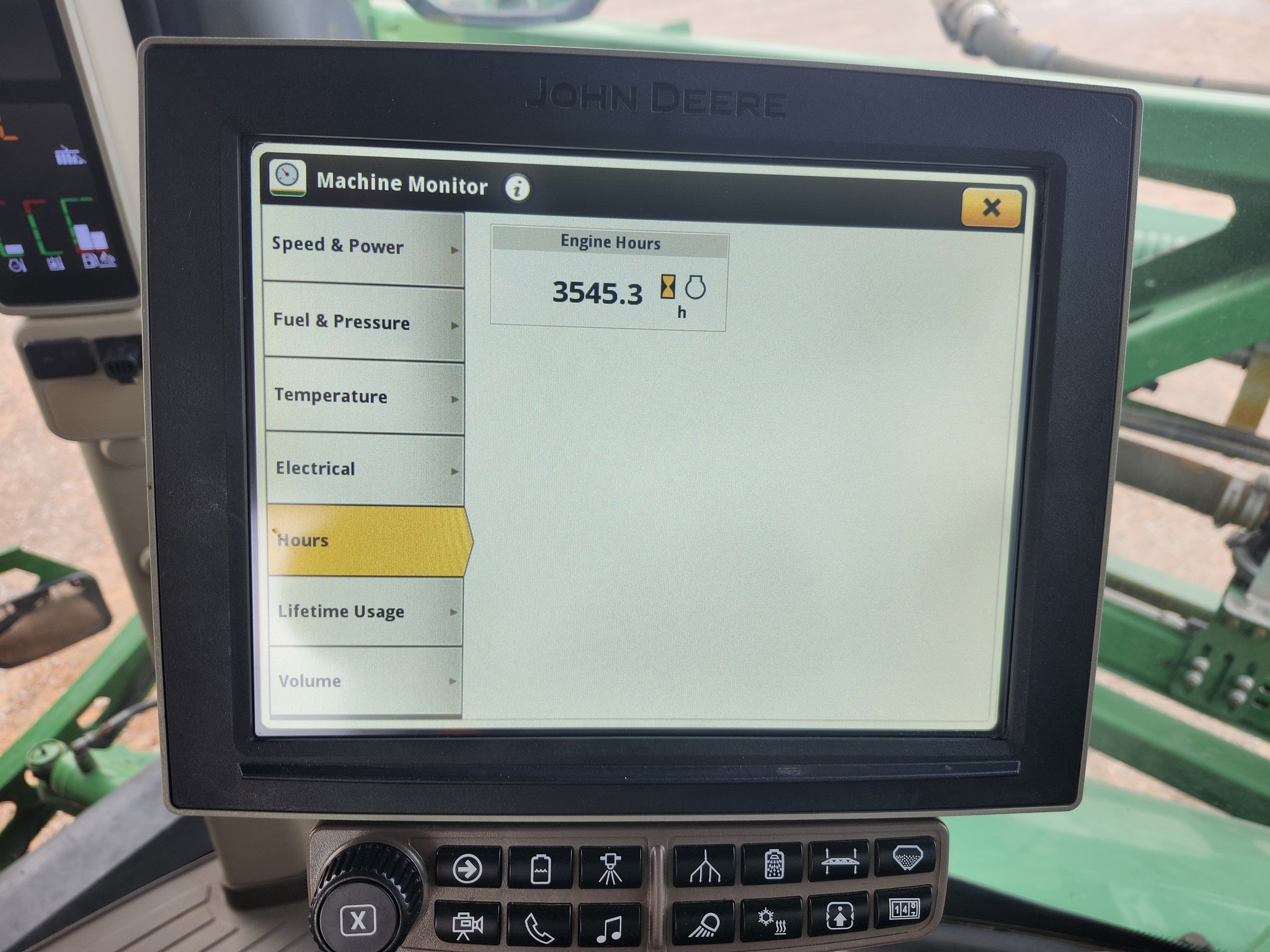 2017 John Deere R4030 Self-Propelled Sprayer