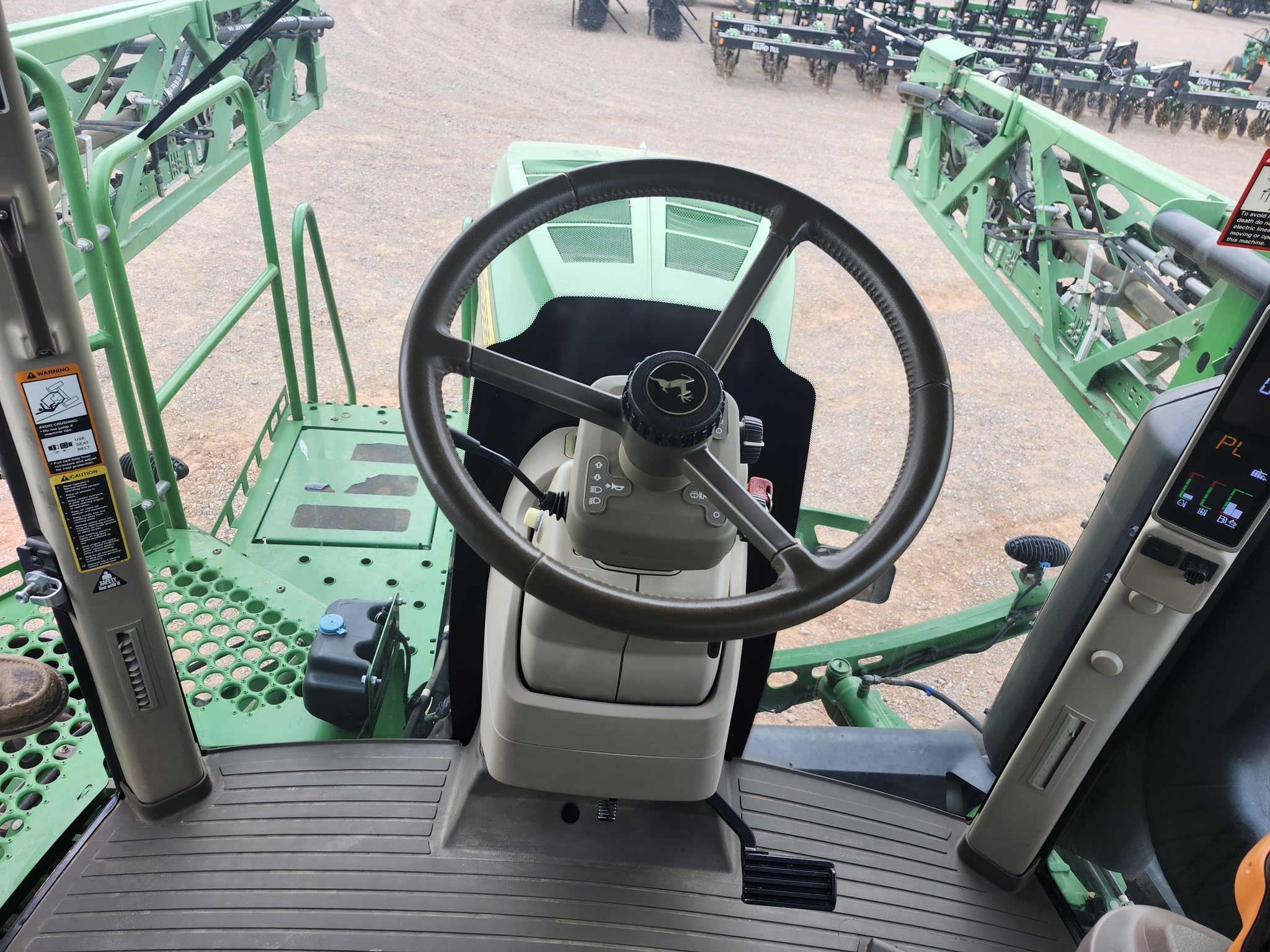 2017 John Deere R4030 Self-Propelled Sprayer