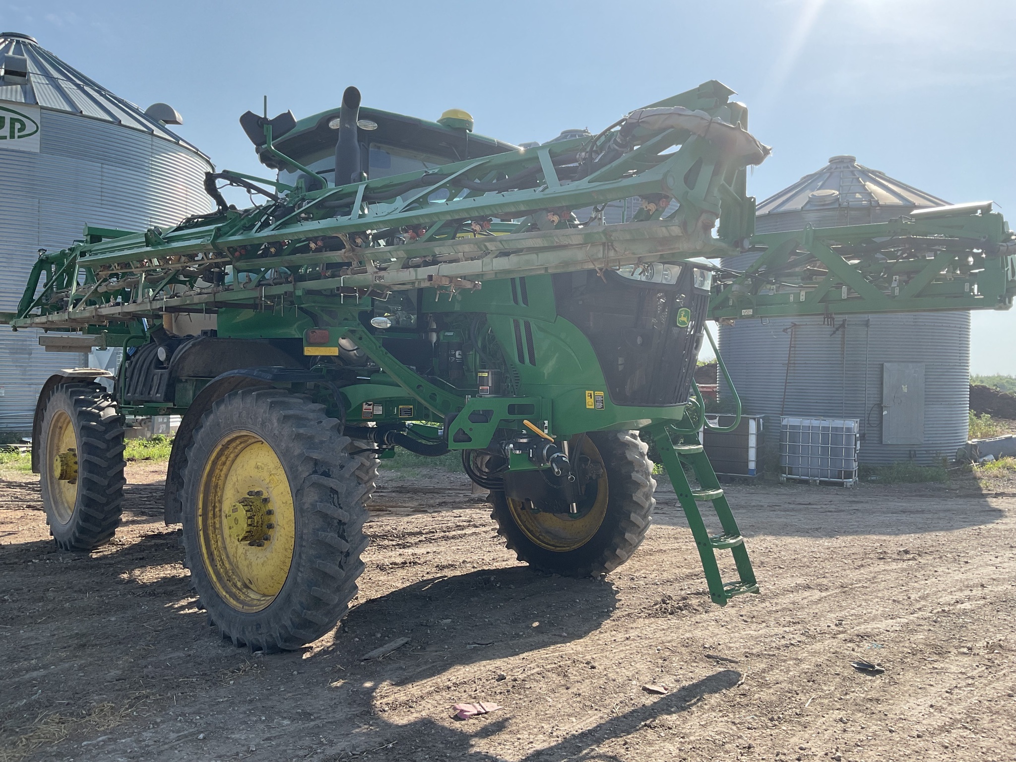 2020 John Deere R4038 Self-Propelled Sprayer