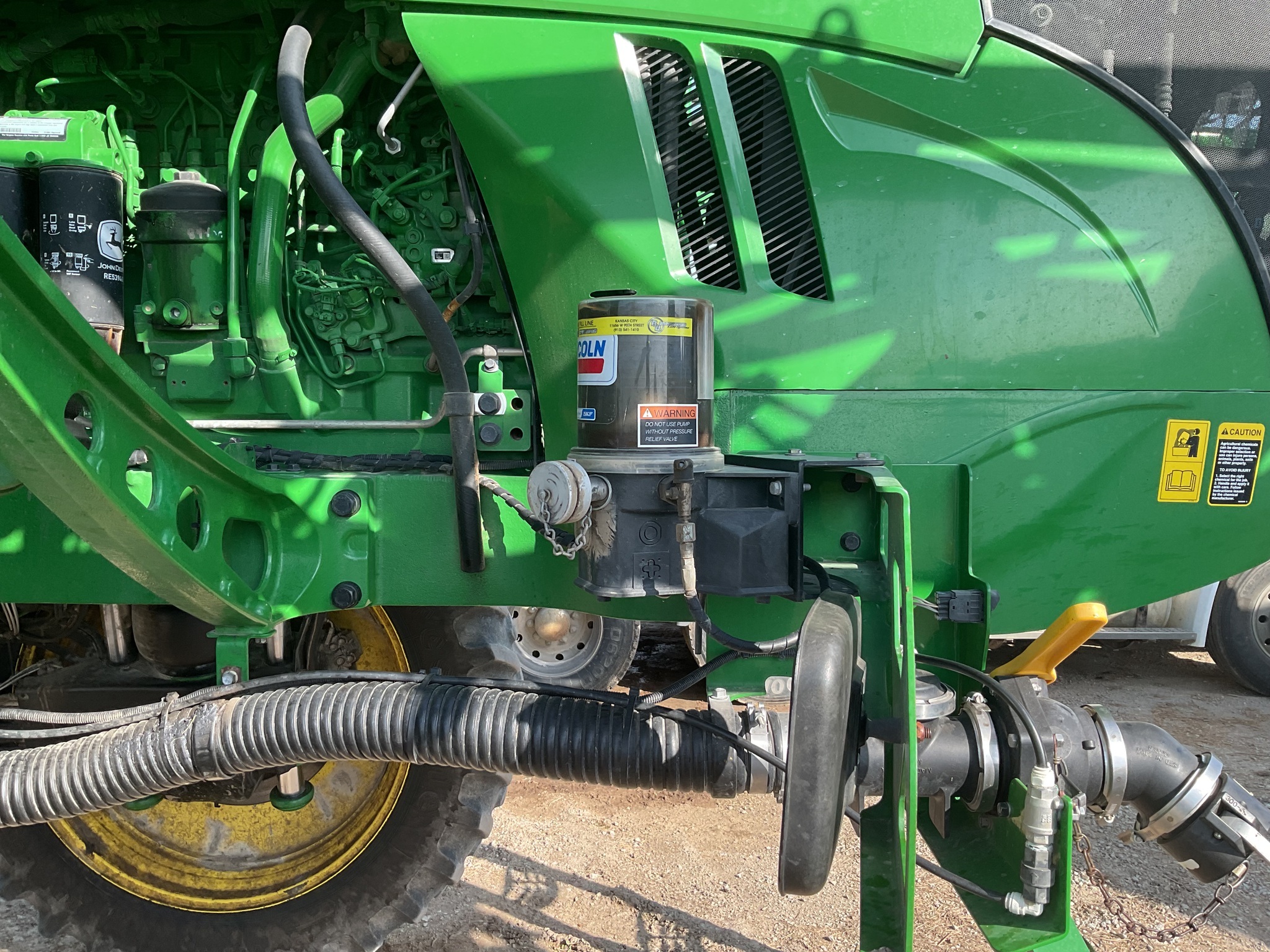 2020 John Deere R4038 Self-Propelled Sprayer