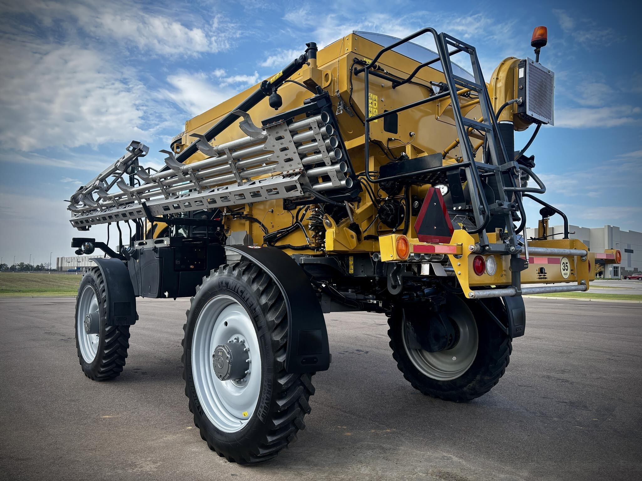 2020 ROGATOR RG1300C Self-Propelled Sprayer