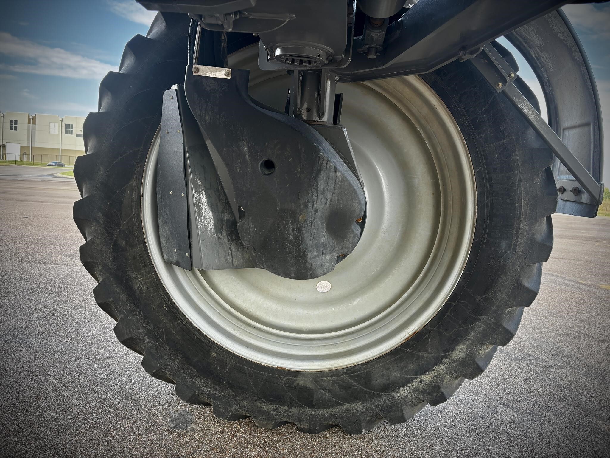 2020 ROGATOR RG1300C Self-Propelled Sprayer